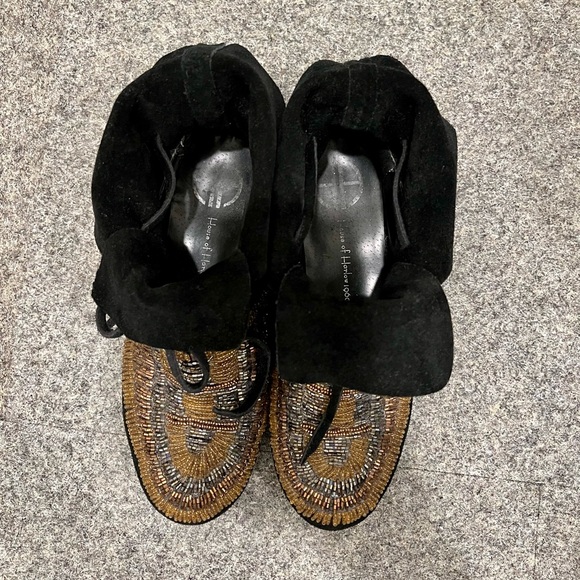 House of Harlow 1960 Maddie Suede Beaded Moccasin Booties Size 6 - Picture 3 of 10